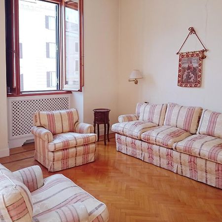 Roman Holidays Boutique الغرفة الصورة