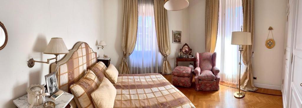 Roman Holidays Boutique المظهر الخارجي الصورة